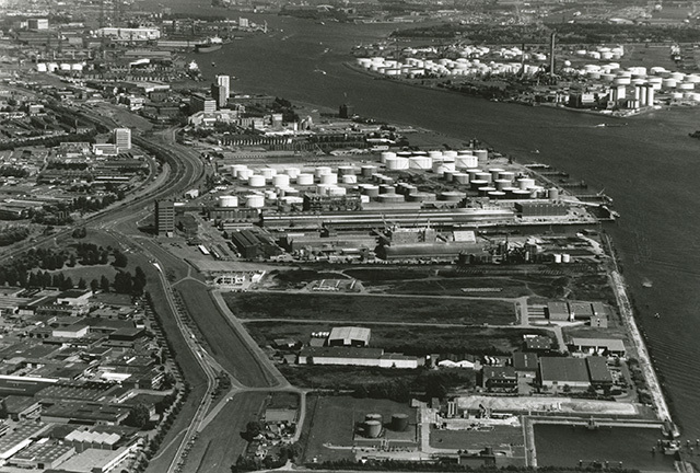 Het Deltagebied bij de voormalige NAM-haven. Fotograaf: R. Dijkstra, Collectie Stadsarchief Vlaardingen, T650-283.